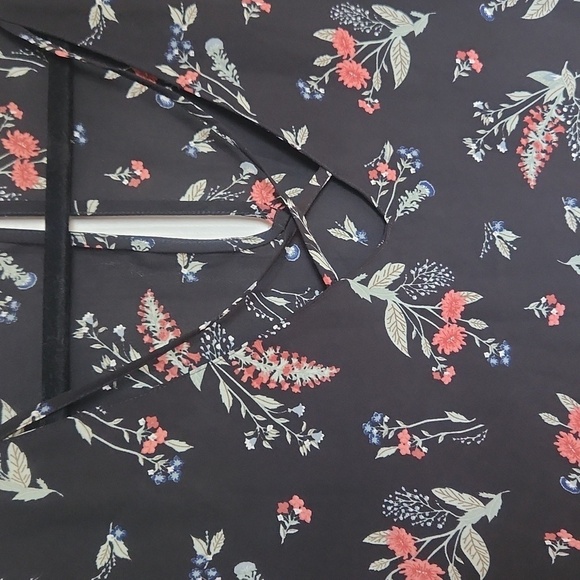 Women's George Plus Size  Floral Blouse - Size XXL - Picture 3 of 9